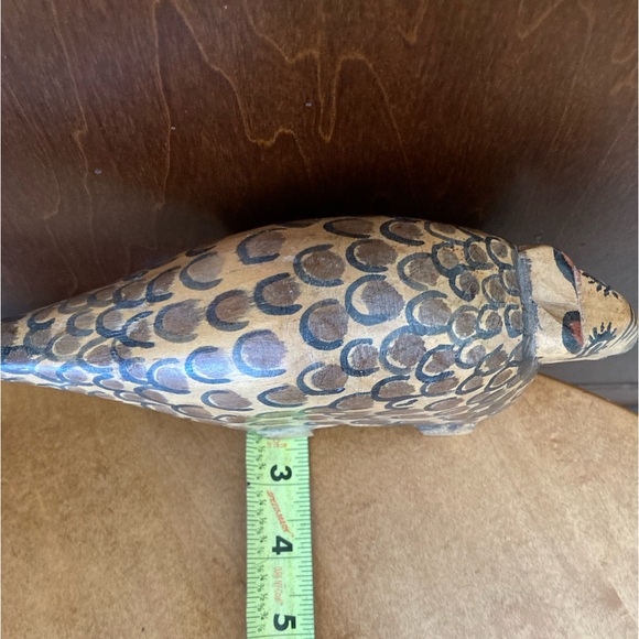 Vintage Hand Carved Wooden Armadillo Figure - Picture 10 of 10